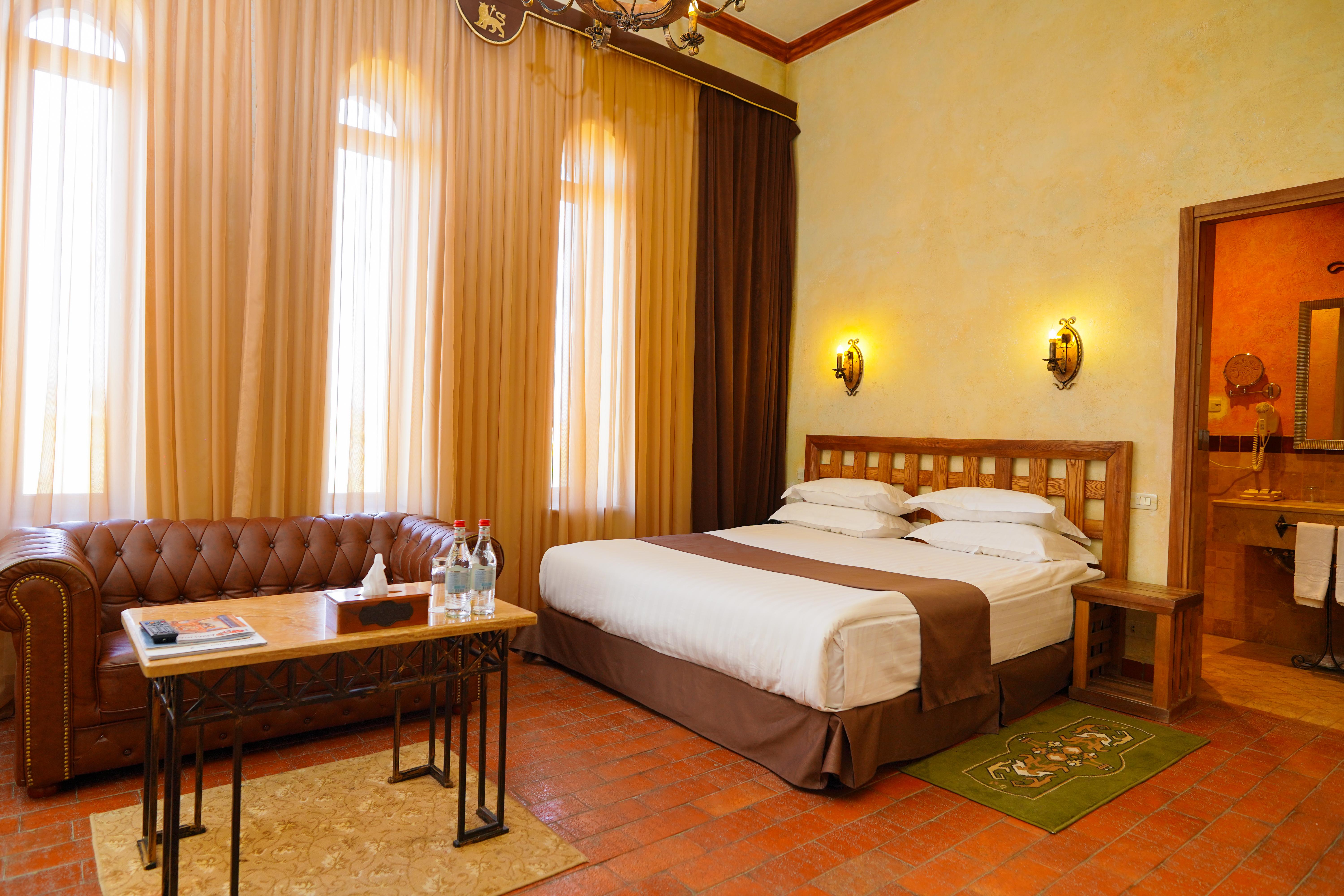 Caucasus Hotel Kasagh Dış mekan fotoğraf A room at the hotel