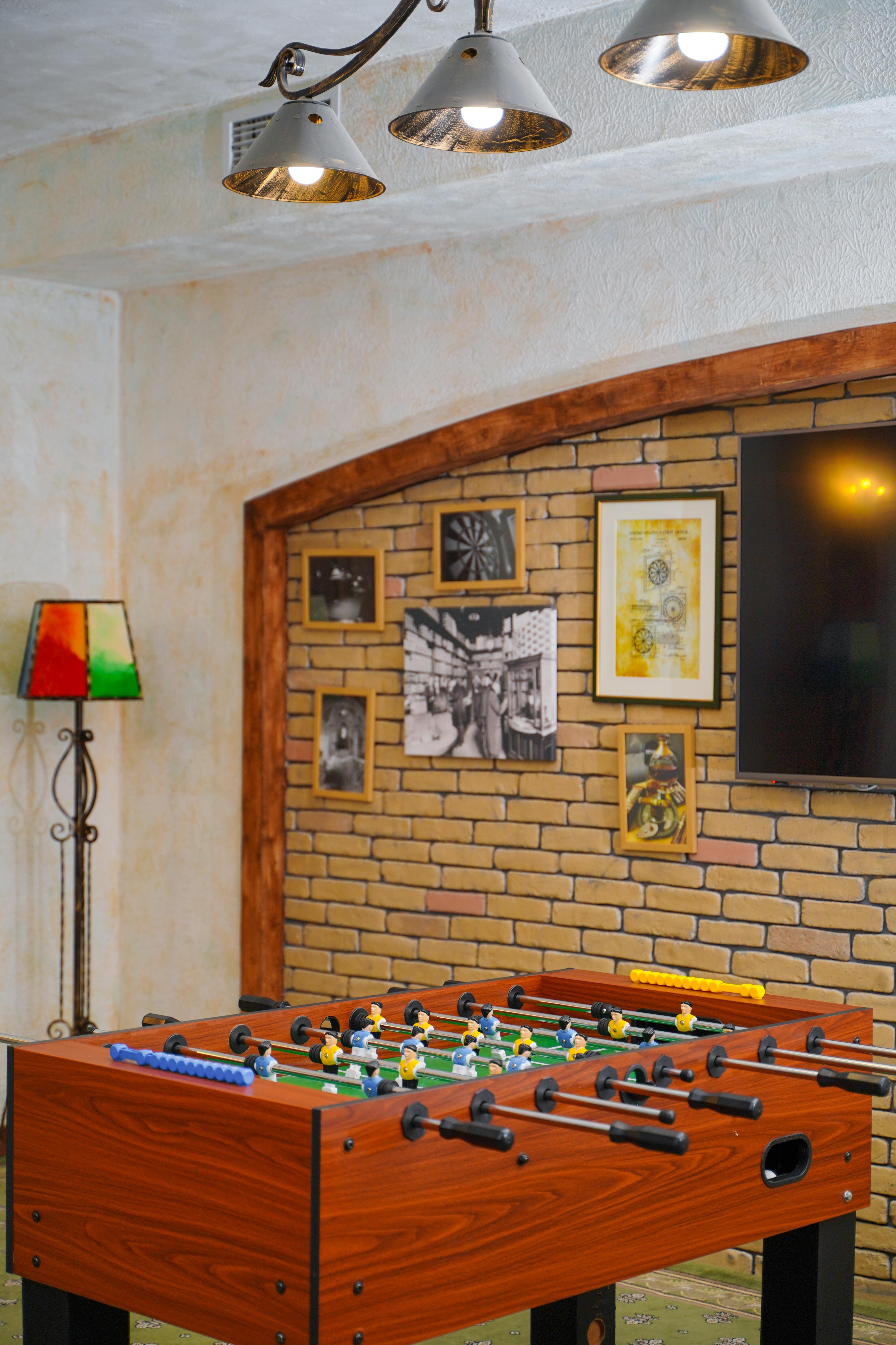 Caucasus Hotel Kasagh Dış mekan fotoğraf A brick wall in a home