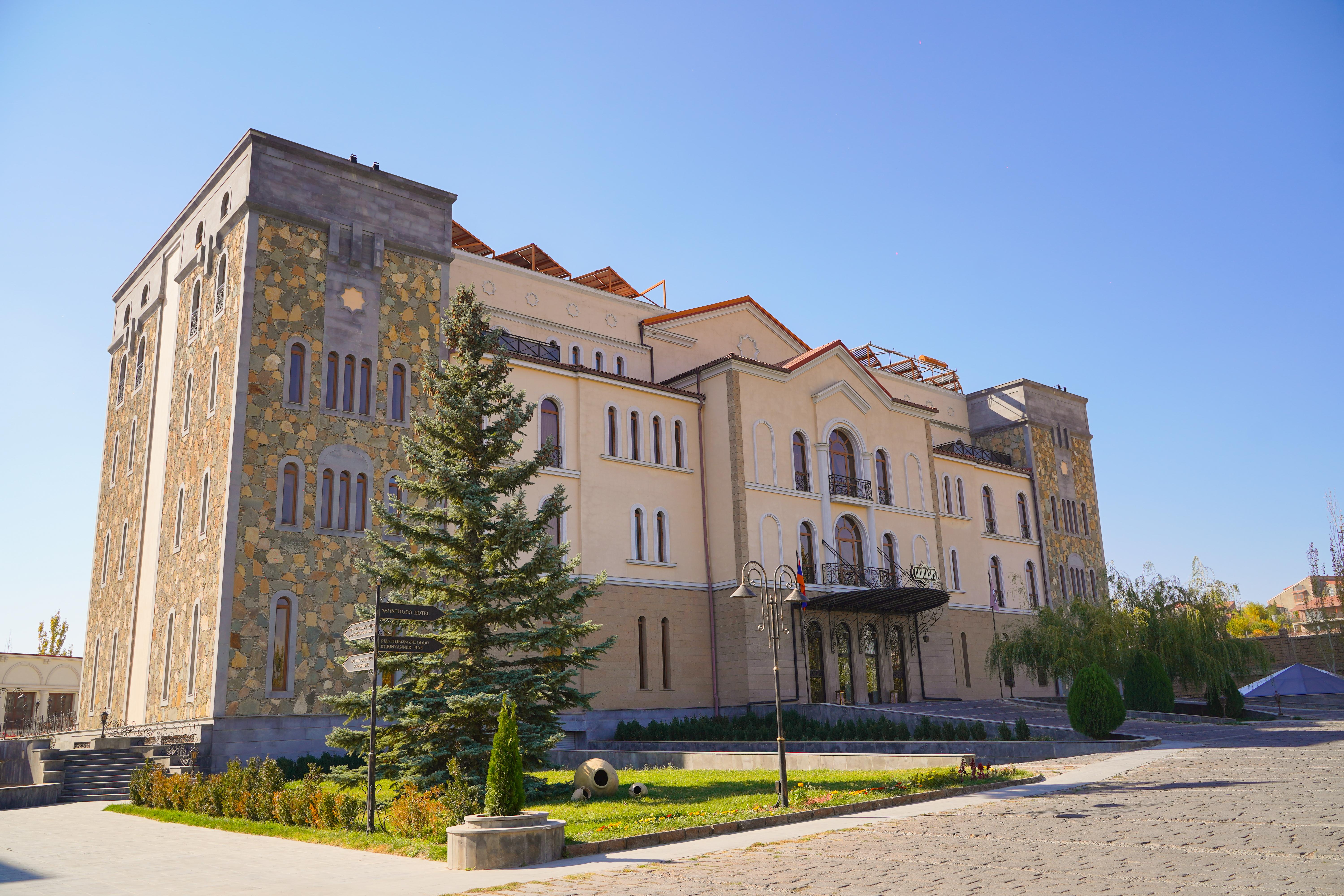 Caucasus Hotel Kasagh Dış mekan fotoğraf The National Museum of the Republic of Dagestan